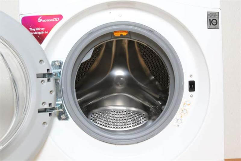 Máy giặt lồng ngang LG 8kg FM1208N6W lồng bằng thép không gỉ