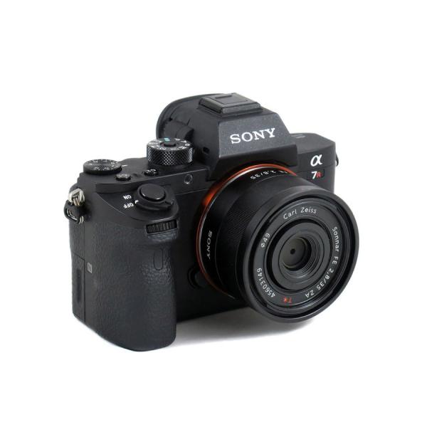 Máy ảnh Sony Alpha ILCE-7RM2