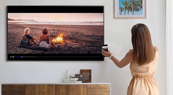 Tính năng Tap View của tivi khung tranh Samsung