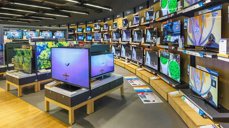 Tivi hàng trưng bày giúp người mua dễ quan sát và trải nghiệm sản phẩm