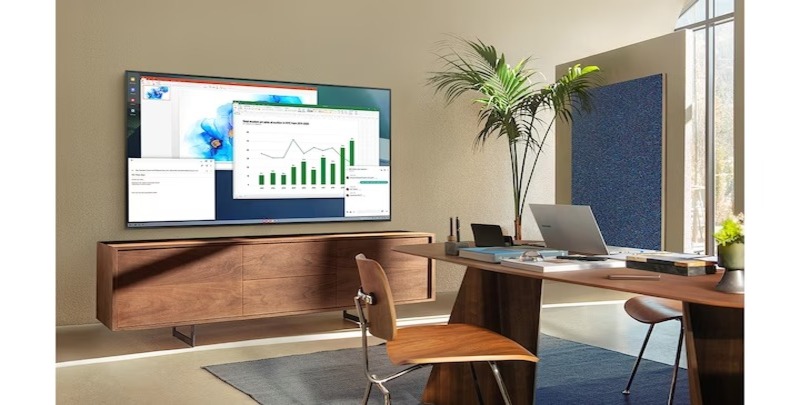 Tivi Samsung Crystal UHD 4K cùng bạn học tập và làm việc ngay tại nhà