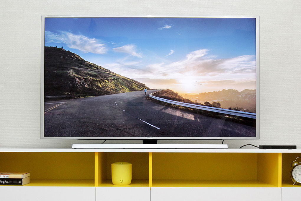 4. So sánh giá và tính năng các mẫu tivi 65 inch